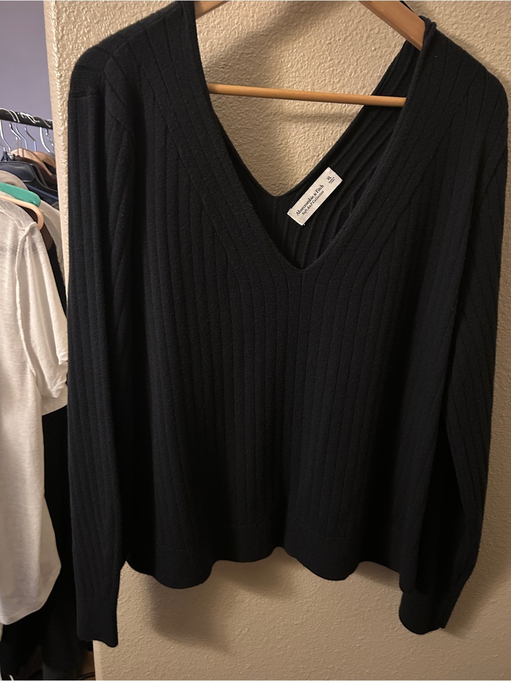 Abercrombie & Fitch Black Ribbed V-Neck Women's Sweater. Never worn or washed.